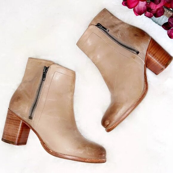 Frye Addie Leather Dual-Zip Ankle Boots in Tan - Size 9 - Picture 1 of 8